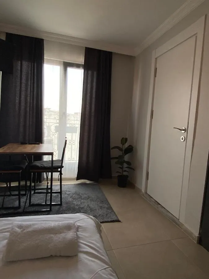 Street Suites Istanbul Apartment